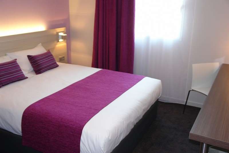 Brit Hotel Vannes-Theix Номер фото
